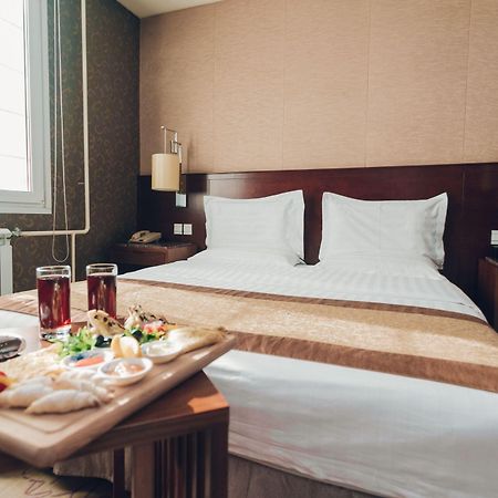 Soluxe Hotel אלמטי מראה חיצוני תמונה