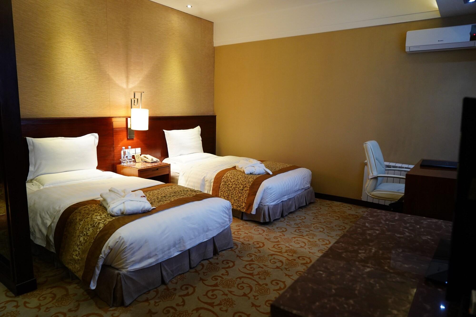 Soluxe Hotel אלמטי מראה חיצוני תמונה
