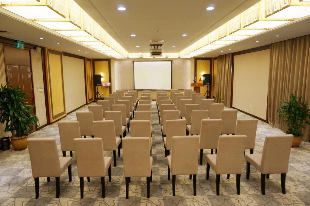 Soluxe Hotel אלמטי מראה חיצוני תמונה
