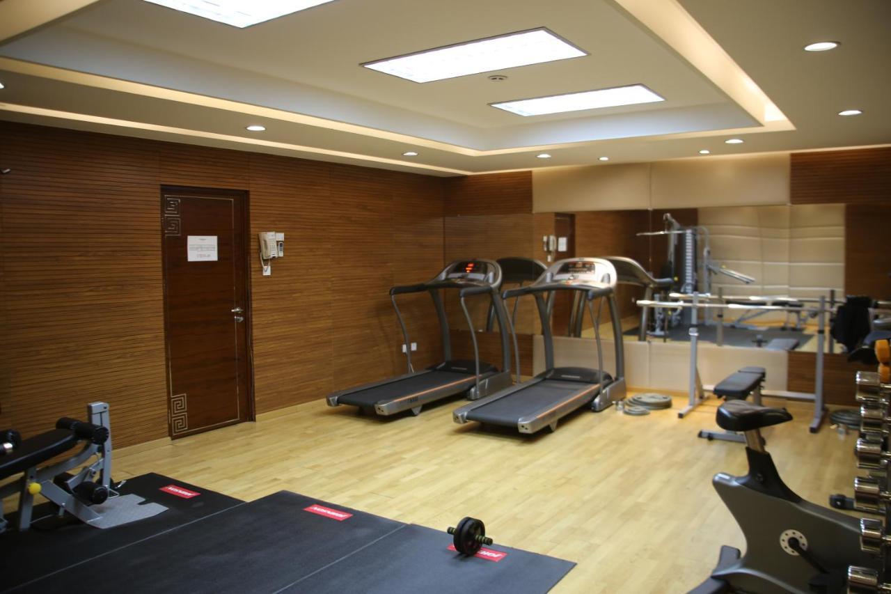 Soluxe Hotel אלמטי מראה חיצוני תמונה