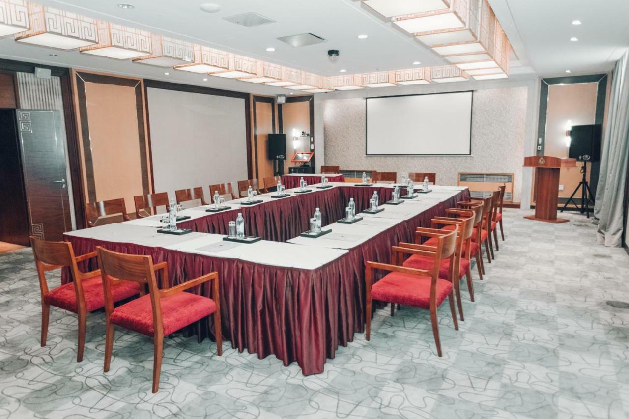 Soluxe Hotel אלמטי מראה חיצוני תמונה